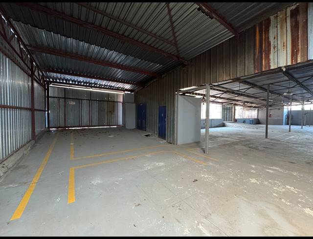 3,000M² WAREHOUSE FOR SALE IN WYNBERG